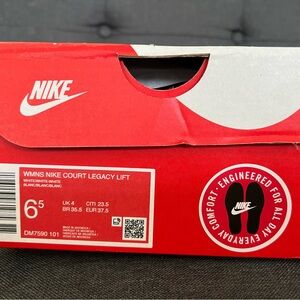 Nike Court Legacy Lift